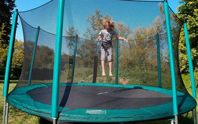 兒童玩蹦蹦床的好處有什么和容易出現的問題
